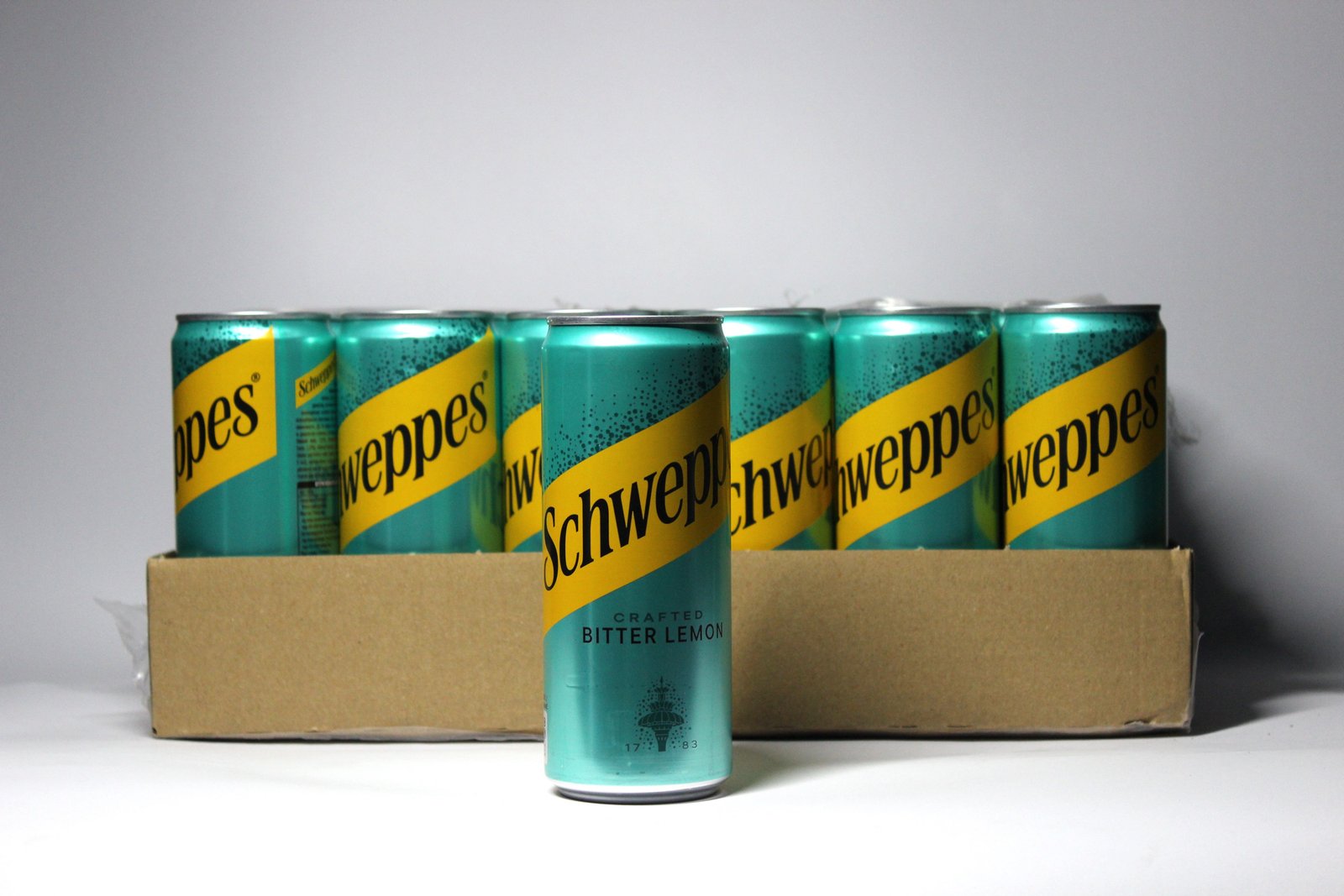 Schweppes  0.33l   24/1